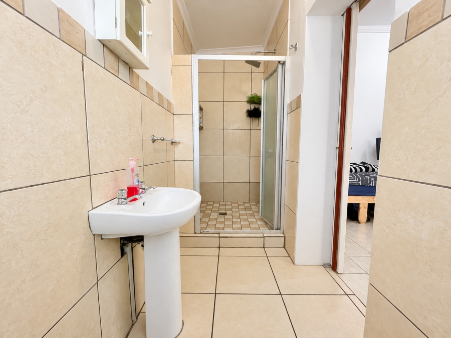 4 Bedroom Property for Sale in Ndabeni Western Cape